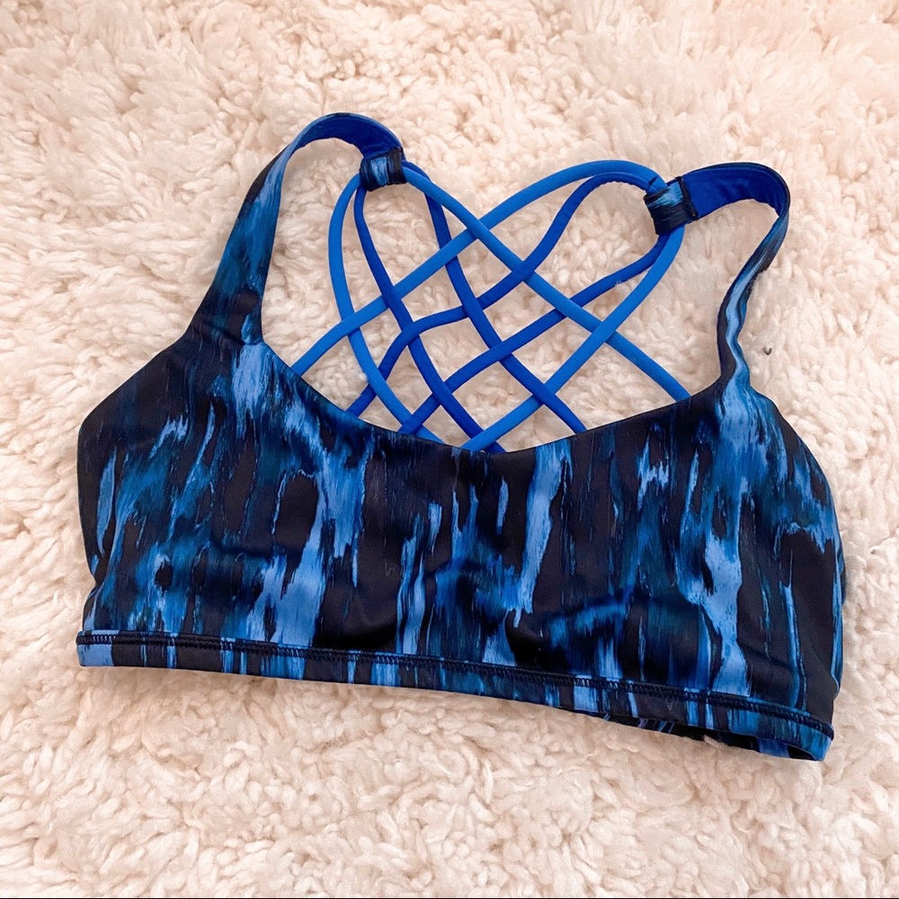 lululemon free to be wild bra size 4